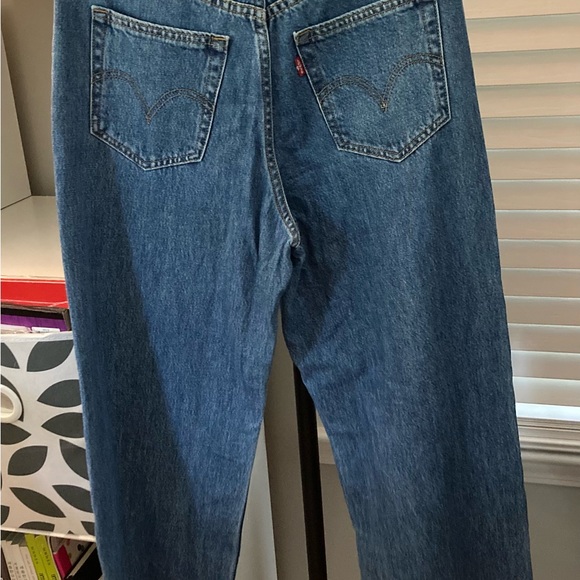 Levi’s - High Waisted Straight Jean - Size 26 - Picture 2 of 5